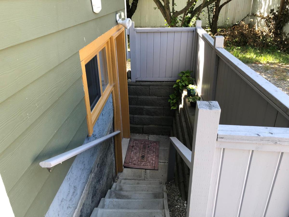 Cheerful Home Close To Downtown Κελόουνα  Εξωτερικό φωτογραφία